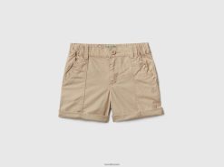 beige Benetton barn shorts i lett bomull 20TRB5178