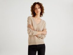beige Benetton kvinner beige genser med v-hals i ren merinoull 20TRB3621