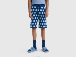 blå Benetton kvinner blå bermudaer med eplemønster 20TRB1428