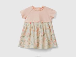flerfarget Benetton barn kjole med blomster i bærekraftig viskose 20TRB3287