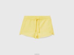 gul Benetton barn shorts med snøring i økologisk bomull 20TRB3035