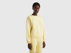 gul Benetton kvinner sweatshirt med rund hals i bomullsblanding 20TRB938