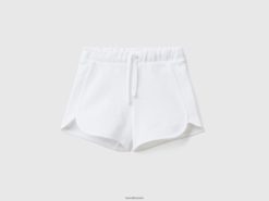 hvit Benetton barn svetteshorts i 100 % økologisk bomull 20TRB2997