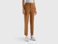 kamel Benetton kvinner Camel slim fit chinos i bomull 20TRB4069