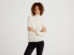kremhvit Benetton kvinner kremfarget turtleneck-genser i ren merinoull 20TRB3649