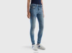 lyse blå Benetton kvinner push up-jeans med tynn passform 20TRB4148