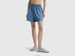 lyse blå Benetton kvinner shorts i chambray 20TRB571