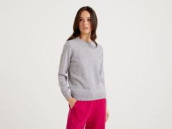 lysegrå Benetton kvinner lys grå genser med rund hals i merinoull 20TRB3644