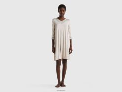 lysegrå Benetton kvinner nattskjorte med blondedetaljer 20TRB1089