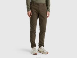 militærgrønt Benetton kvinner slim fit chinos i stretchbomull 20TRB1446