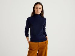 mørke blå Benetton kvinner mørkeblå turtleneck-genser i ren merinoull 20TRB163
