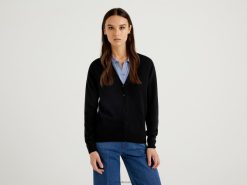 svart Benetton kvinner svart v-hals cardigan i ren merinoull 20TRB224